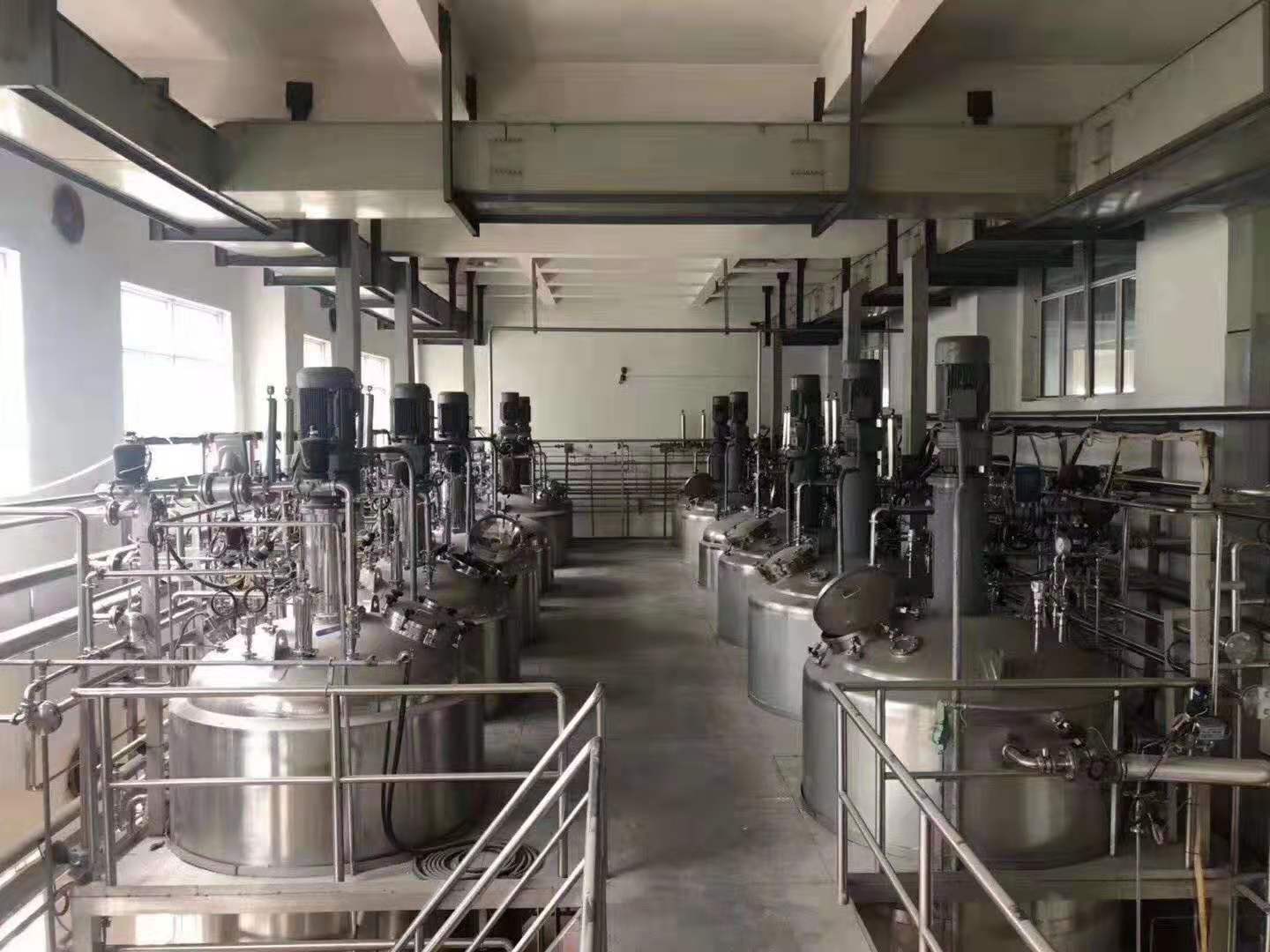 不銹鋼罐回收，廢舊不銹鋼設備回收，報廢化工設備回收